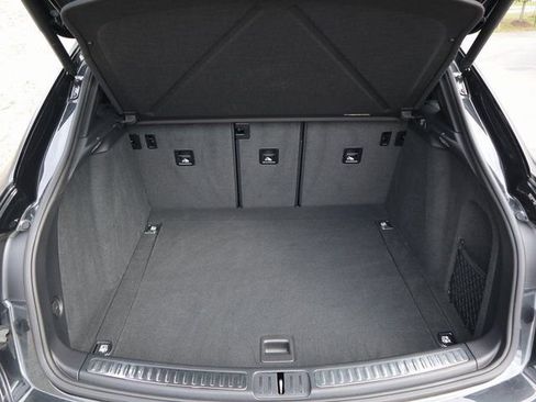 Certified 2024 Porsche Macan image 25