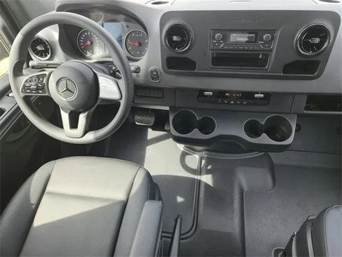 New 2024 Mercedes-Benz Sprinter 2500 image 6