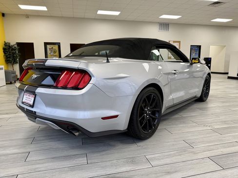 Used 2016 Ford Mustang Premium image 6