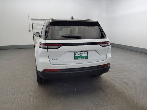 Used 2022 Jeep Grand Cherokee Limited 4xe image 6