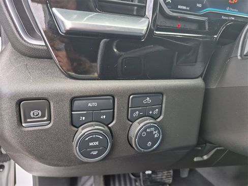 Used 2022 Chevrolet Silverado 1500 LT image 26