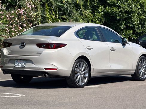 Certified 2025 MAZDA MAZDA3 s FWD image 4