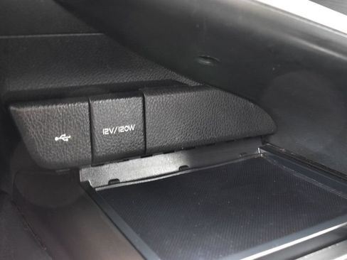 Used 2021 Toyota Camry SE FWD image 34