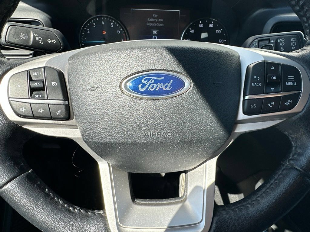 Used 2020 Ford Explorer XLT w/ Comfort Package AWD/4WD image 38