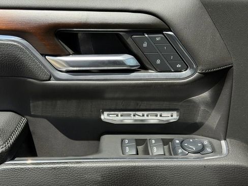 Used 2024 GMC Sierra 1500 Denali w/ Technology Package AWD/4WD image 25