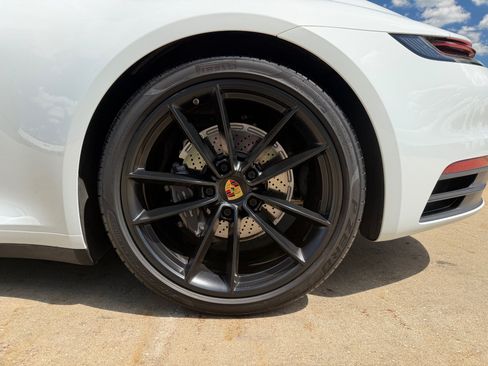Used 2021 Porsche 911 Carrera RWD image 34