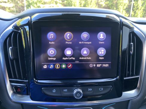 Used 2023 Chevrolet Traverse LT FWD image 26
