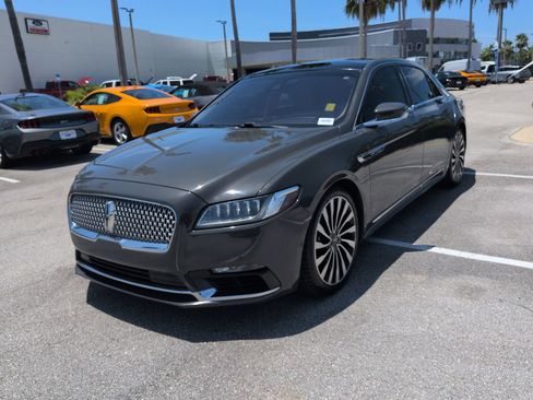 Certified 2019 Lincoln Continental Black Label FWD image 8