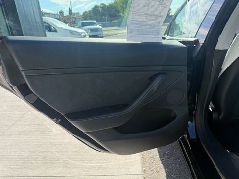 Used 2022 Tesla Model 3 Long Range AWD/4WD image 19