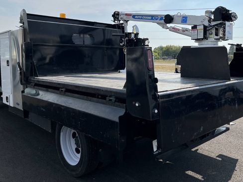 Used 2021 Ford F550 2WD Regular Cab Super Duty w/ Power Equipment Group image 9