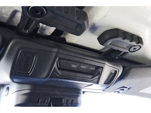 Used 2024 Jeep Wrangler Unlimited Sahara w/ Safety Group image 25