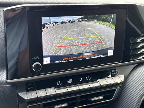 Used 2025 Toyota Camry SE FWD image 23