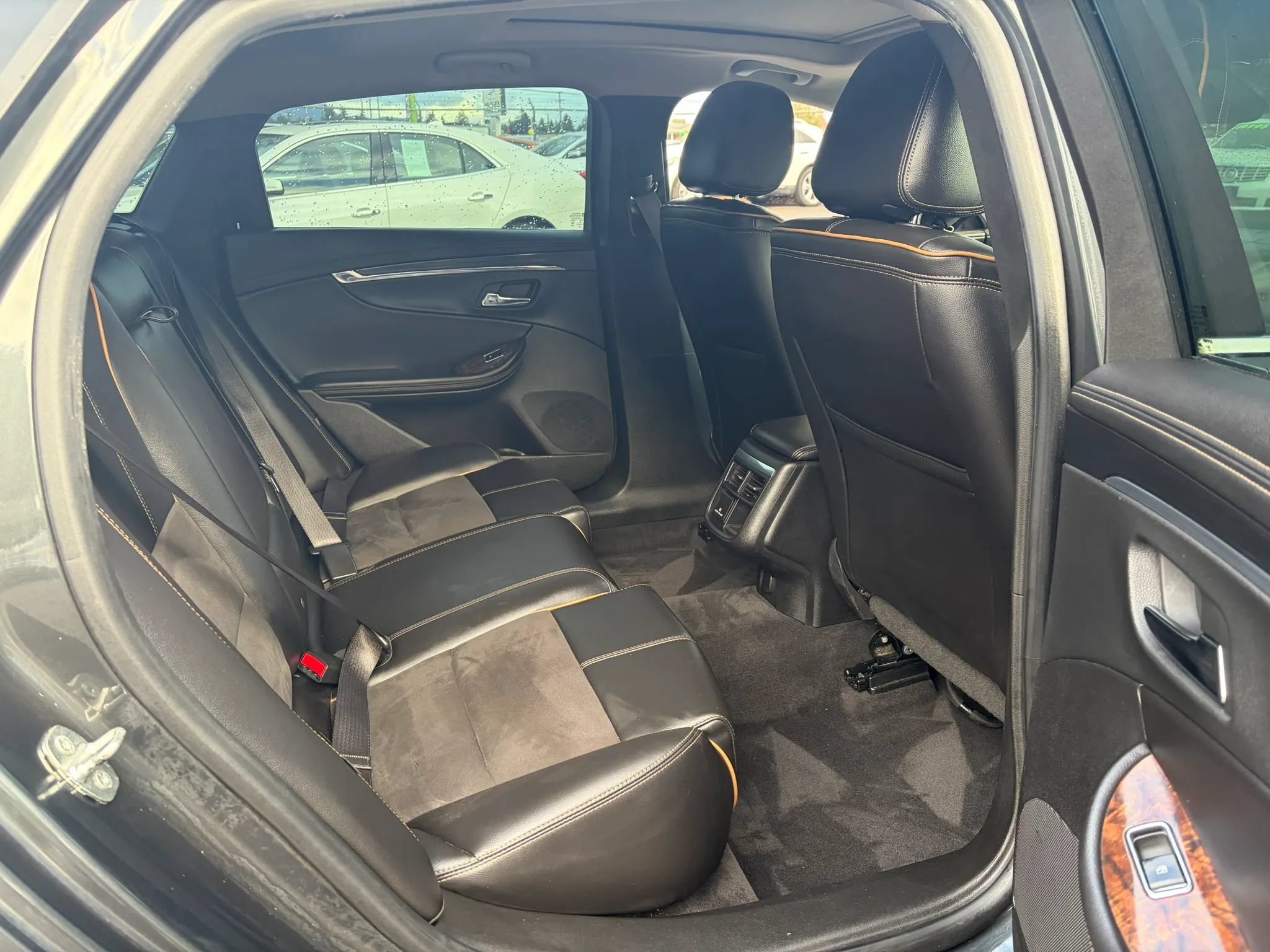 Used 2015 Chevrolet Impala LT FWD image 15