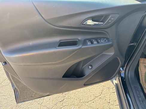 Used 2018 Chevrolet Equinox LT image 20