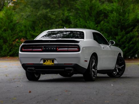 Used 2018 Dodge Challenger SXT Plus RWD image 4
