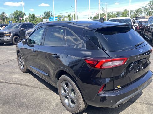 Used 2024 Ford Escape ST-Line w/ Tech Pack #1 AWD/4WD image 5