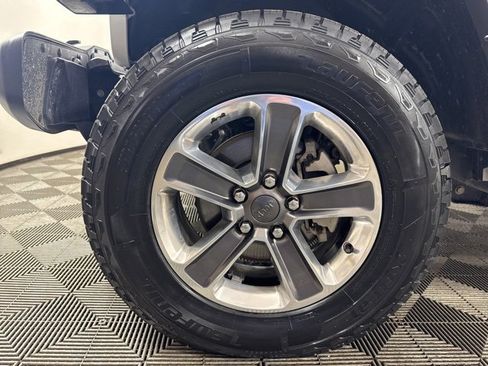 Used 2022 Jeep Wrangler Unlimited Sahara w/ Cold Weather Group image 10