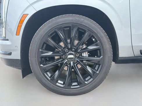 Used 2026 Cadillac Escalade Platinum Sport w/ LPO, ONYX Package AWD/4WD image 42