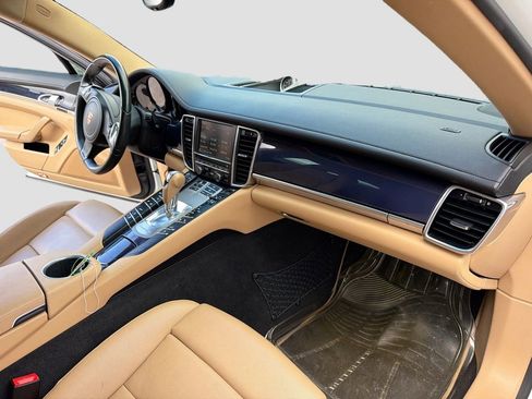 Used 2013 Porsche Panamera 4 Platinum Edition image 33