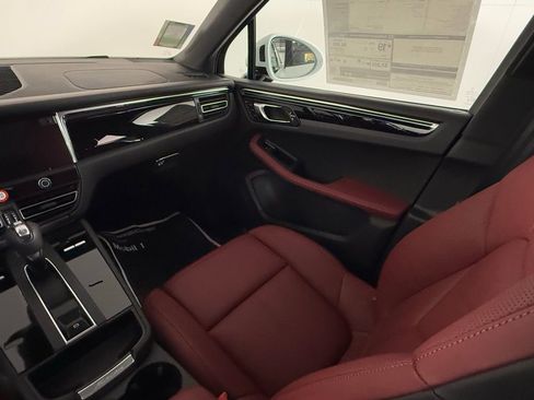 New 2026 Porsche Macan S image 23