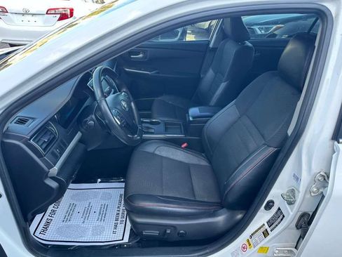 Used 2016 Toyota Camry SE FWD image 10