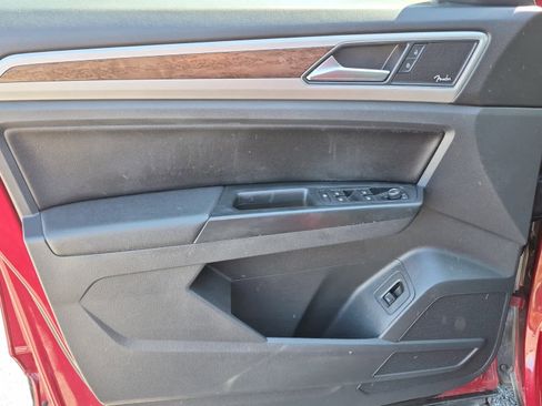 Used 2018 Volkswagen Atlas SEL Premium image 10