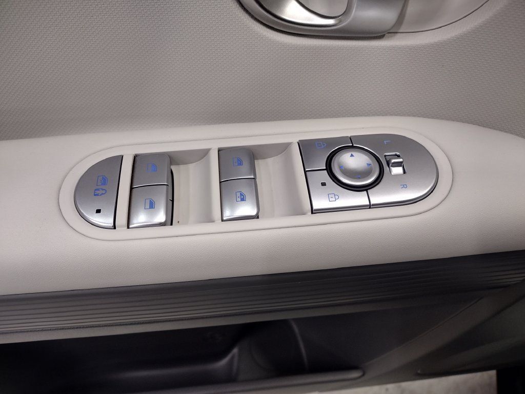 Certified 2024 Hyundai Ioniq 5 SEL AWD/4WD image 21