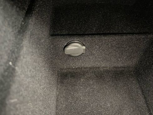 Used 2025 Tesla Model 3 RWD image 18