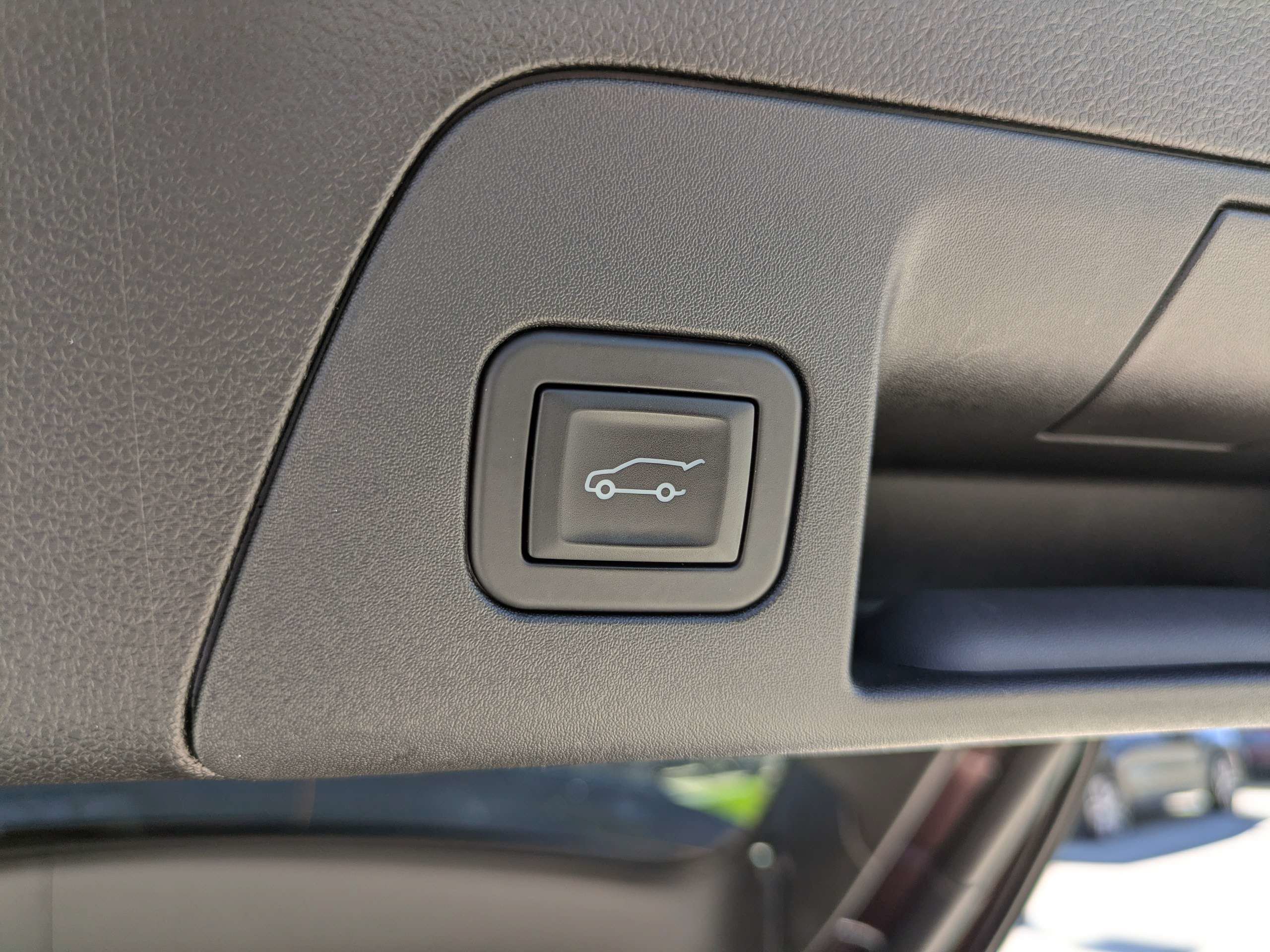 Used 2024 Buick Envision Avenir AWD/4WD image 12