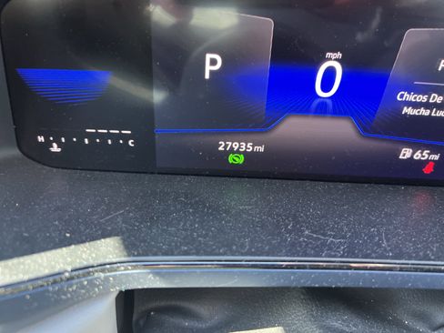 Certified 2023 Volkswagen Taos SE image 21