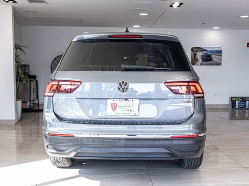 Used 2022 Volkswagen Tiguan SE AWD/4WD image 13