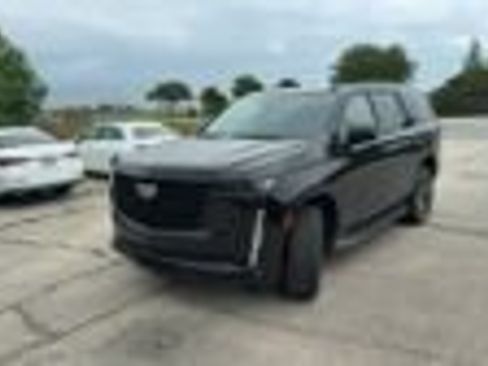Used 2024 Cadillac Escalade Sport AWD/4WD image 2