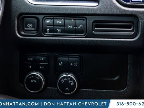 Used 2022 Chevrolet Tahoe RST w/ Luxury Package AWD/4WD image 11