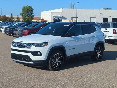 Certified 2024 Jeep Compass Limited image 7