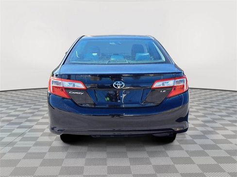Used 2012 Toyota Camry LE image 4