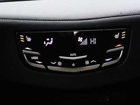 Used 2020 Cadillac Escalade Luxury image 27