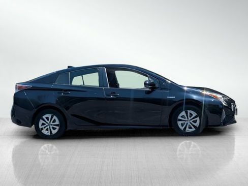 Used 2017 Toyota Prius Two w/ Prius Two Safety Plus Package FWD image 3