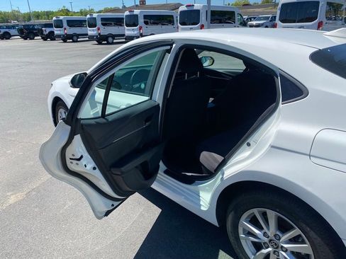 Used 2025 Toyota Camry LE image 27