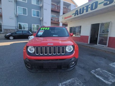 Used 2018 Jeep Renegade Latitude w/ Popular Equipment Group AWD/4WD image 7