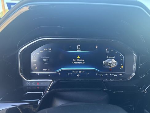 Used 2024 Chevrolet Silverado 1500 High Country image 15