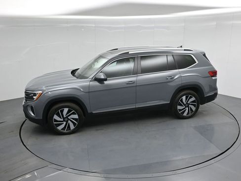 Used 2025 Volkswagen Atlas SEL image 45