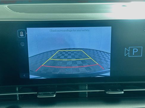 Used 2025 Hyundai Kona SEL FWD image 22