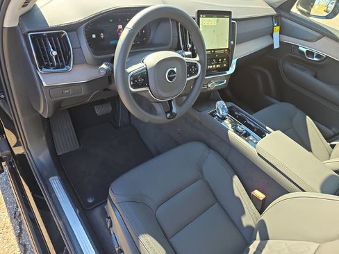 New 2026 Volvo XC90 B6 Plus w/ Protection Package Premier image 9