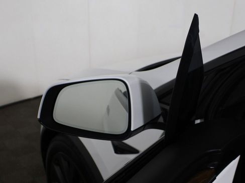 Used 2022 Tesla Model X AWD/4WD image 34
