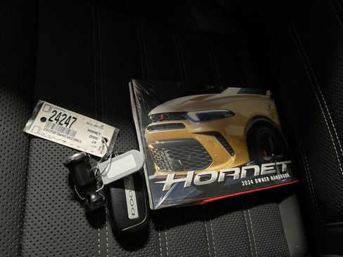 Used 2024 Dodge Hornet R/T Plus w/ Tech Pack Plus w/o Parking image 11