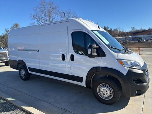 Used 2024 RAM ProMaster 3500 w/ Convenience Group image 2