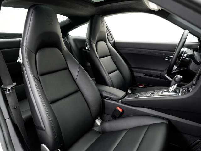 Certified 2018 Porsche 911 Carrera RWD image 25