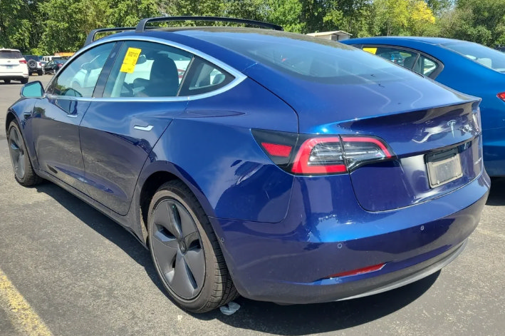 Used 2019 Tesla Model 3 Long Range AWD/4WD image 7