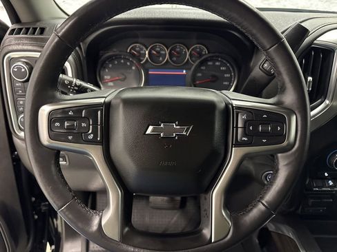 Used 2019 Chevrolet Silverado 1500 LT Trail Boss AWD/4WD image 19