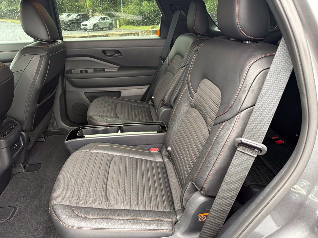 Used 2025 Nissan Pathfinder Rock Creek AWD/4WD image 12